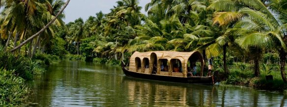 kerala-houseboats-alleppey-backwaters